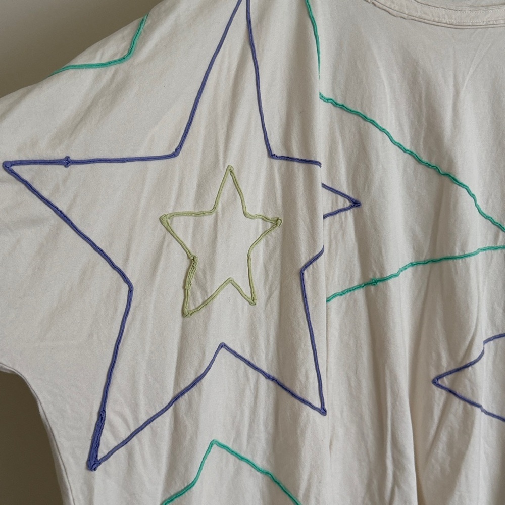 Oli & Hali Over the Rainbow Star Oversized Top - Picture 2 of 7